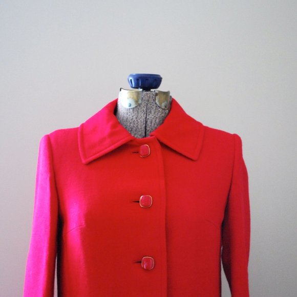 Rouge Trench Coat with vintage buttons - Picture 1 of 8